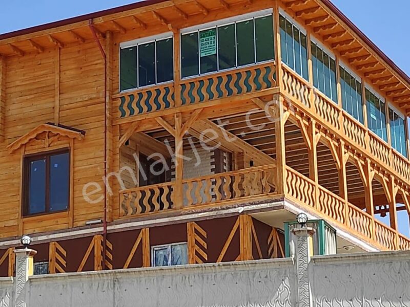 KOYUNLU'DA EMSALSİZ, TOROSLAR MANZARALI, NEFES ALAN AHŞAP MALİKANE