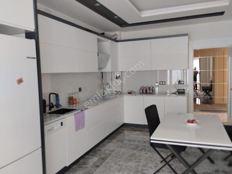 NİĞDE'NİN EN GÜZİDE SEMTİ BOR YOLU'NDA, VİZYON SİTESİ'NDE PRESTİJLİ 4+1 DAİRE