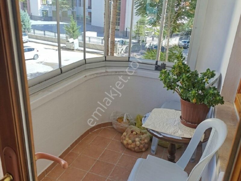 NİĞDE SELÇUK MAHALLESİ'NDE, CADDE ÜZERİ, FIRSAT 3+1 DAİRE