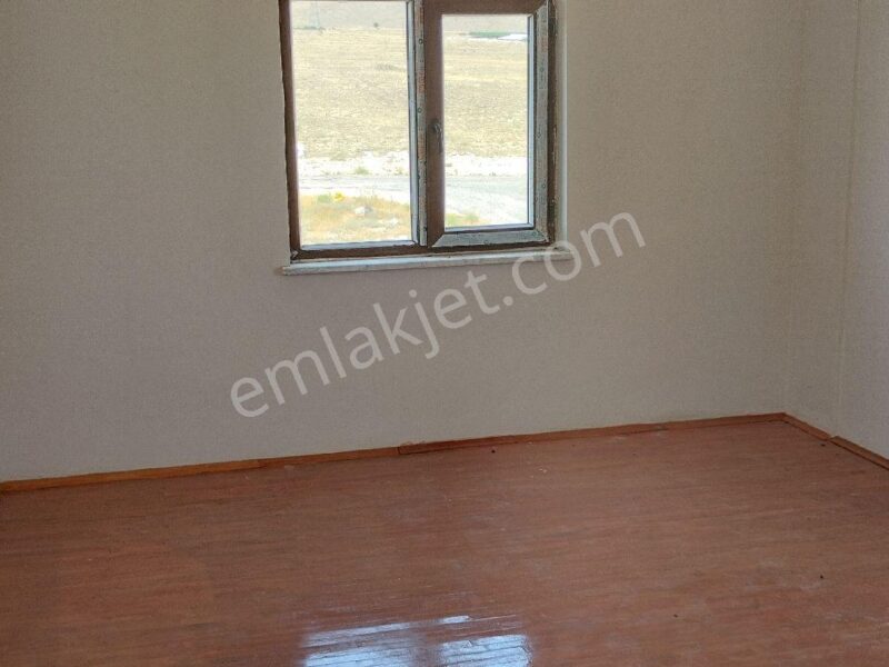 NİĞDE KOYUNLU'DA, 1600 M² BAHÇELİ, 4 DAİRELİ KOMPLE SATILIK SIFIR BİNA