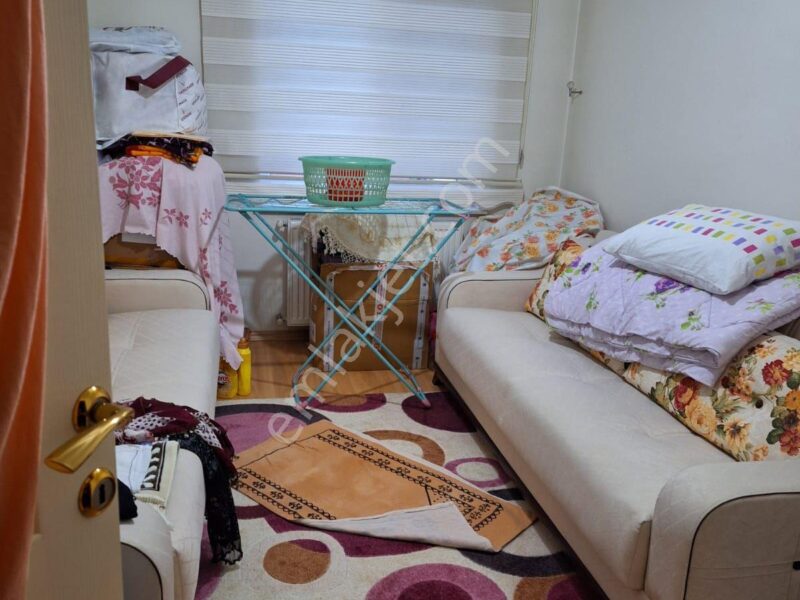 MERKEZİ KONUMDA, BİREYSEL KOMBİLİ, ÖNÜ AÇIK FERAH 2+1 DAİRE