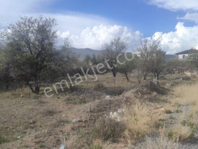 İĞDE'NİN GÖZDE BÖLGESİ FERTEK'TE, ÜNİVERSİTE KARŞISI, KÖŞE PARSEL VİLLALIK ARSA