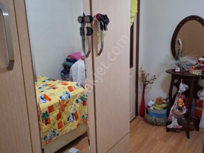 MERKEZİ KONUMDA, BİREYSEL KOMBİLİ, ÖNÜ AÇIK FERAH 2+1 DAİRE