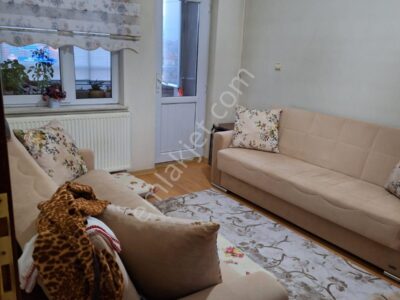 MERKEZİ KONUMDA, BİREYSEL KOMBİLİ, ÖNÜ AÇIK FERAH 2+1 DAİRE